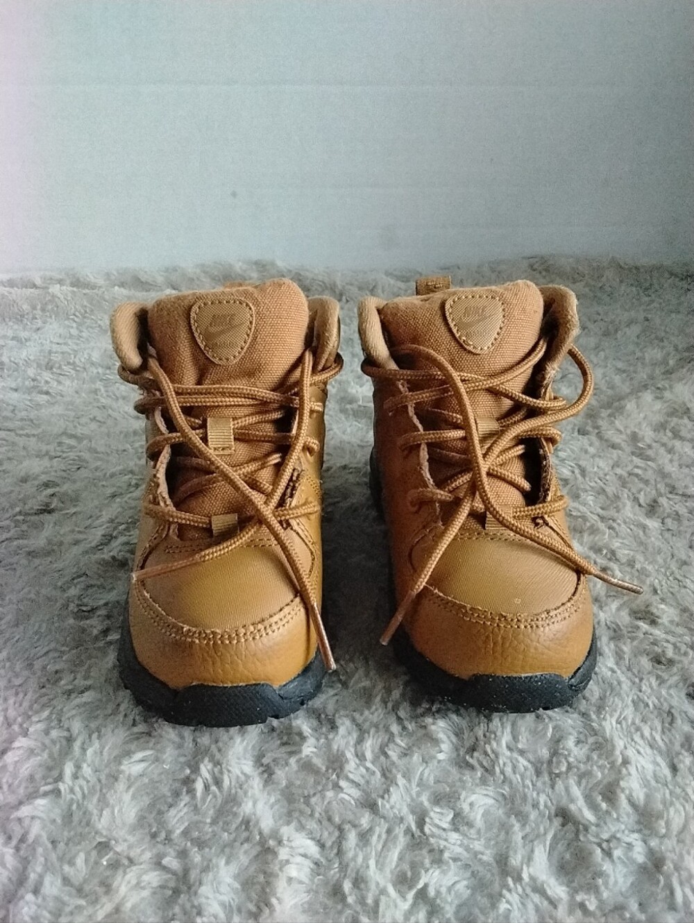 Nike Manoa LTR Boots Shoes (PS) BQ5374-700 Wheat/Wheat-Black Kids 8C. CLEAN. - Picture 2 of 7